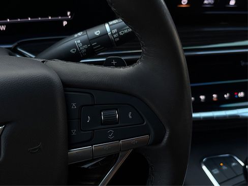 Used 2021 Cadillac Escalade Premium Luxury w/ Driver Assist Tech Package image 31