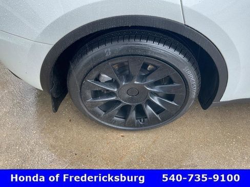 Used 2023 Tesla Model Y Long Range AWD/4WD image 12