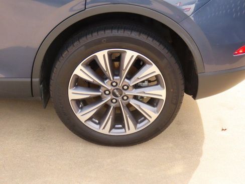 Used 2022 Lincoln Corsair Reserve w/ Elements Package image 16