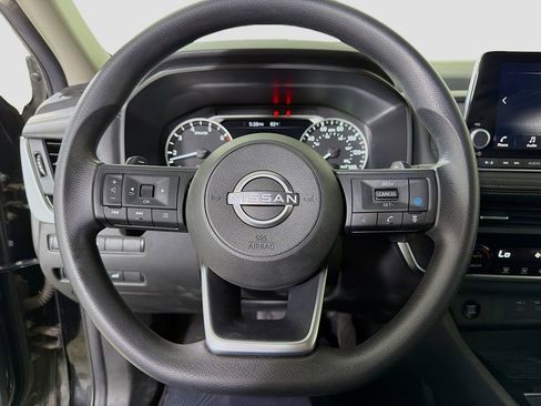 Used 2024 Nissan Rogue SV image 14