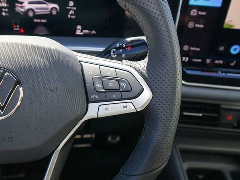 New 2026 Volkswagen Tiguan SE R-Line AWD/4WD image 25