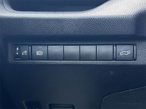 Used 2025 Toyota RAV4 XLE Premium image 23