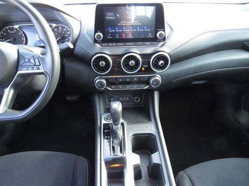 Used 2025 Nissan Sentra SV FWD image 15