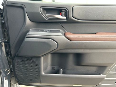 Used 2026 Toyota Land Cruiser image 28