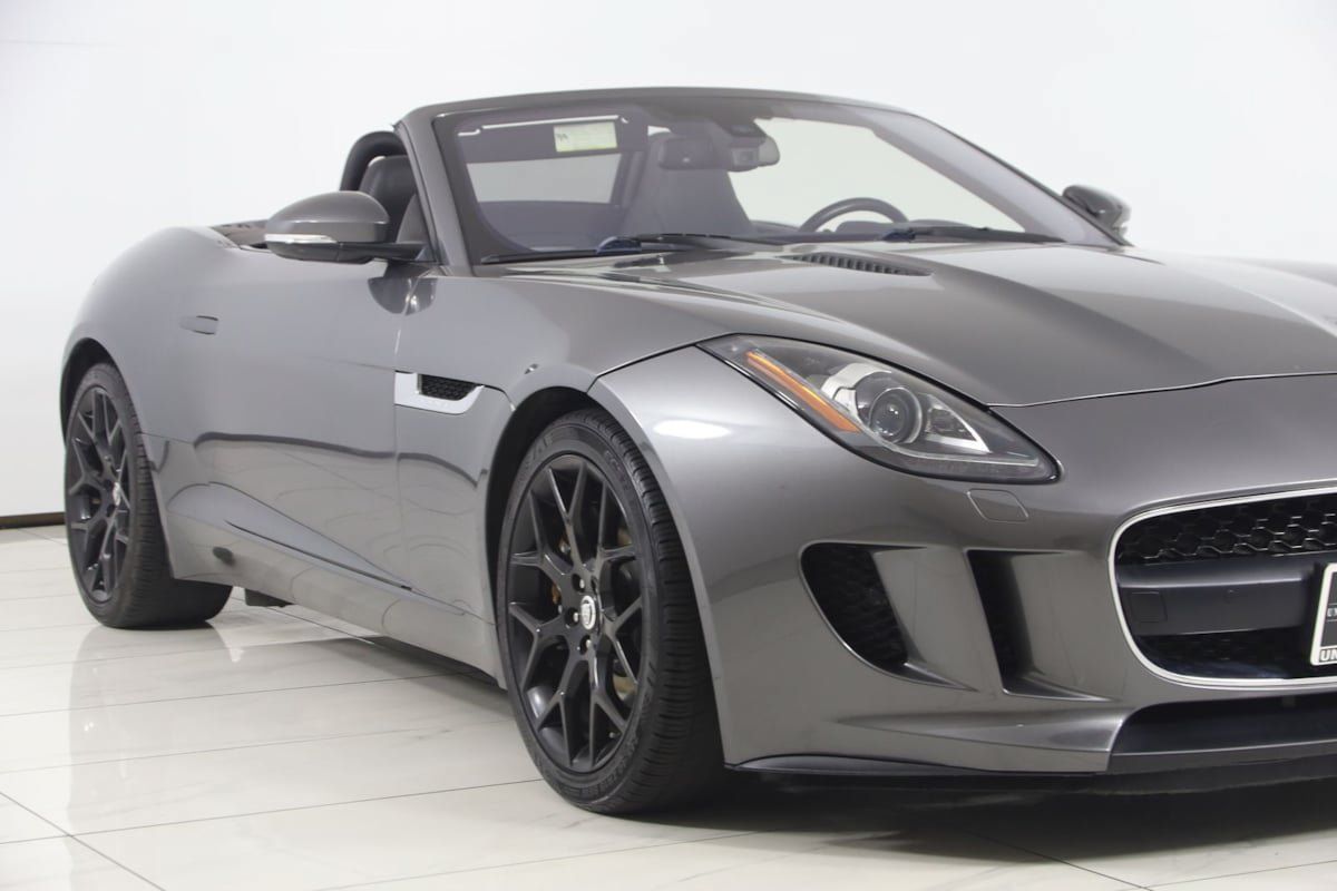Used 2017 Jaguar F-TYPE Convertible RWD image 45