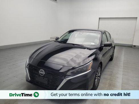 Used 2024 Nissan Altima 2.5 SV image 1