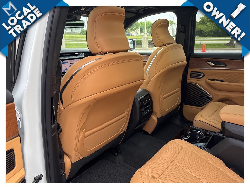 Used 2026 Jeep Grand Cherokee L Summit w/ Advanced Protech Group IV AWD/4WD image 41