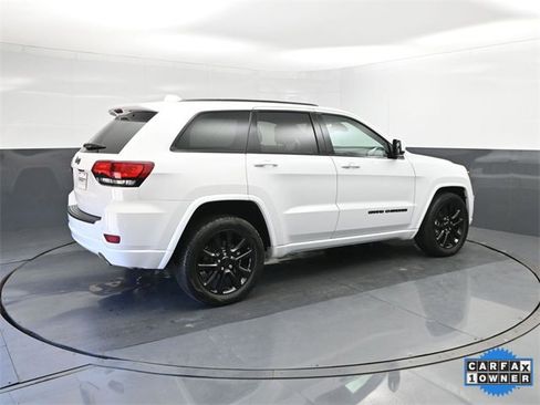 Used 2021 Jeep Grand Cherokee Laredo X image 15
