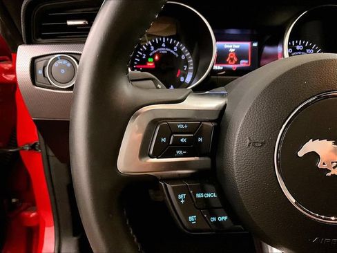Used 2019 Ford Mustang GT RWD image 17