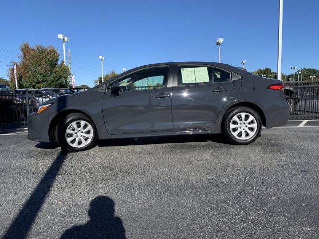 Used 2026 Toyota Corolla LE FWD image 5