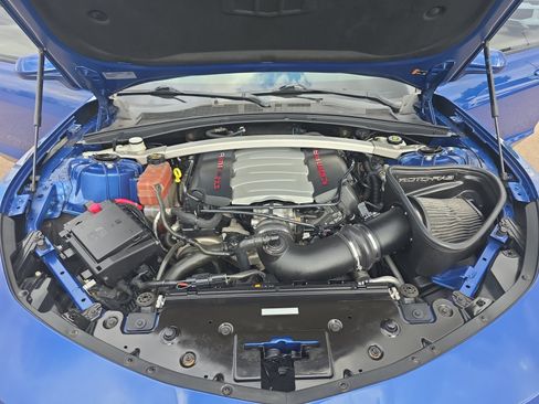 Used 2022 Chevrolet Camaro LT RWD image 21