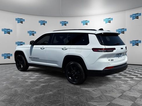 Used 2023 Jeep Grand Cherokee L Laredo AWD/4WD image 4