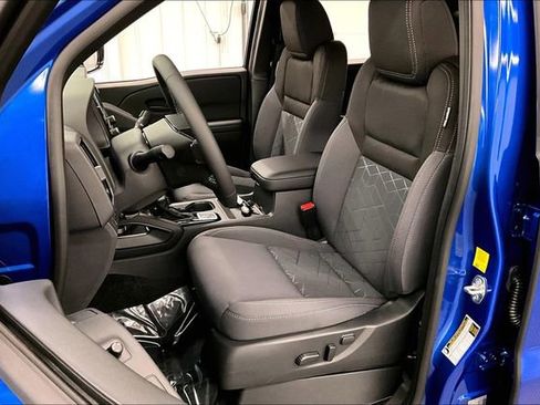 New 2026 Nissan Frontier SV w/ All-Weather Content Package image 10