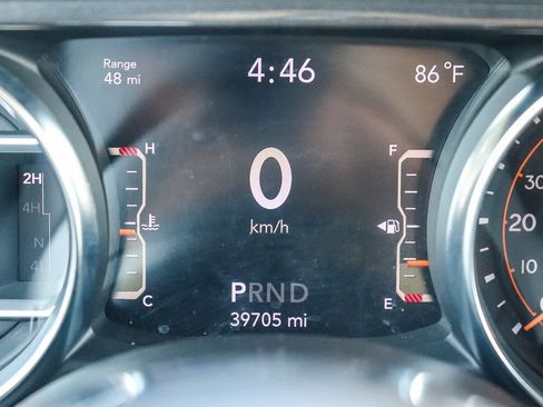 Used 2022 Jeep Wrangler Unlimited Sahara AWD/4WD image 20