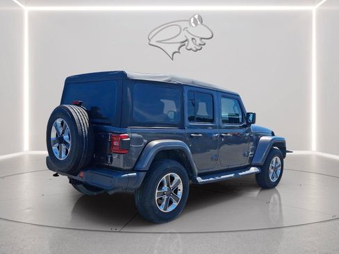Used 2021 Jeep Wrangler Unlimited Sahara w/ LED Lighting Group AWD/4WD image 5