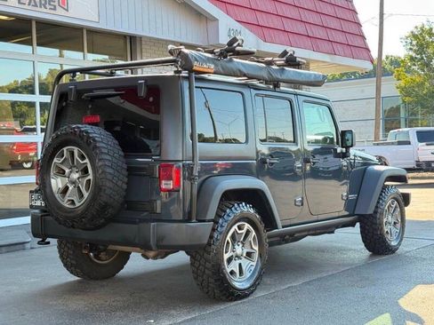 Used 2017 Jeep Wrangler Unlimited Rubicon w/ Cold Weather Group AWD/4WD image 3