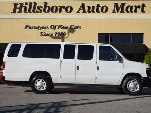 Used 2014 Ford E-350 and Econoline 350 XL w/ Interior Upgrade Package image 4