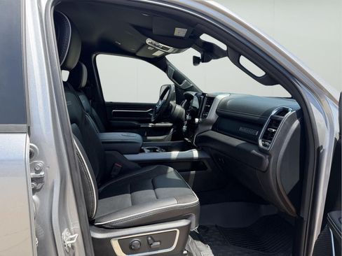 Used 2025 RAM 1500 Laramie w/ Sport Appearance Package AWD/4WD image 18