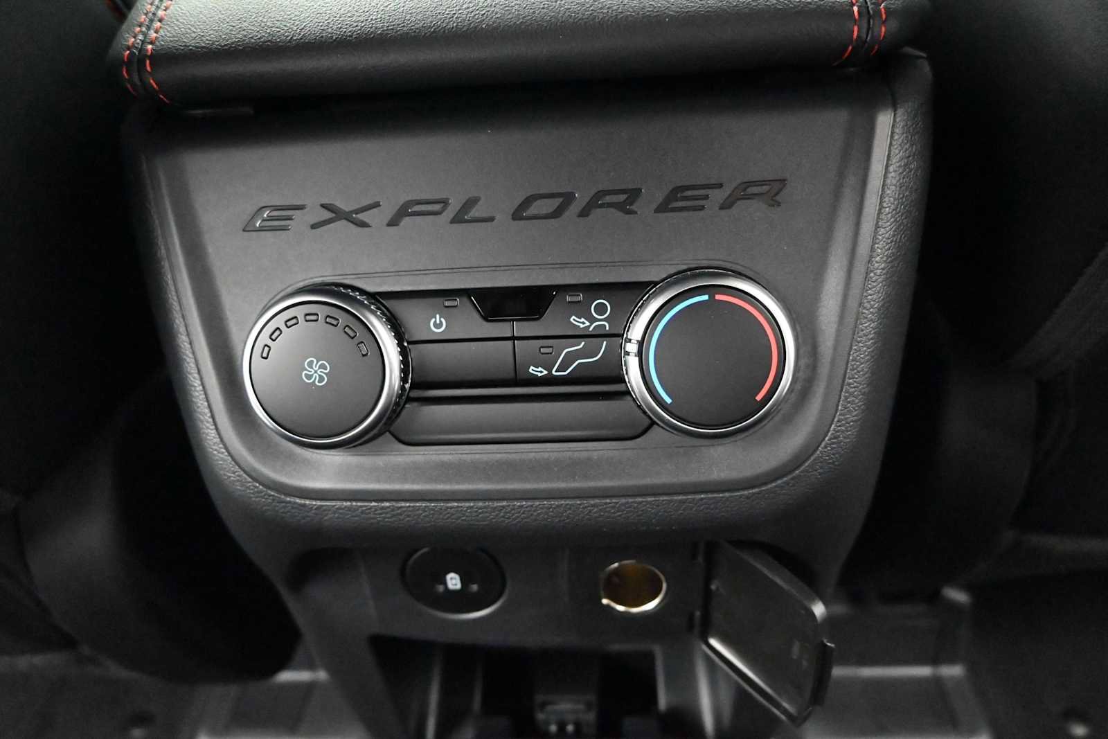 New 2025 Ford Explorer ST-Line AWD/4WD image 15