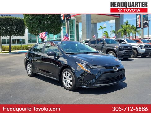 Used 2025 Toyota Corolla LE FWD image 1
