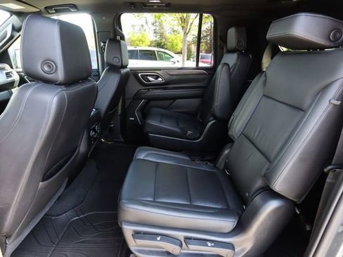 Used 2021 Chevrolet Suburban LT w/ Luxury Package image 47