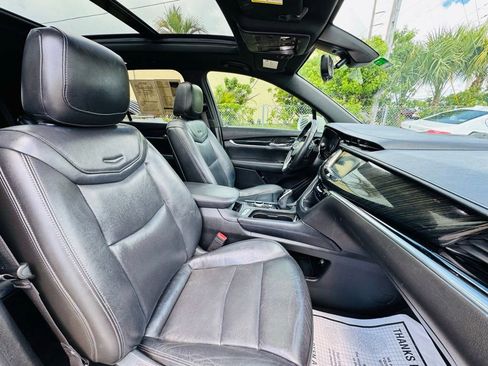 Used 2020 Cadillac XT6 Premium Luxury FWD image 19
