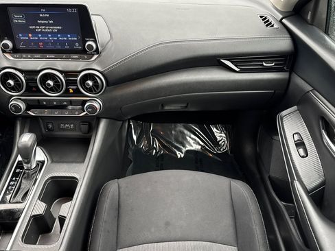 Used 2024 Nissan Sentra SV image 30