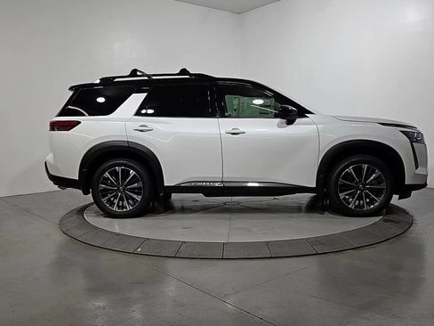 New 2026 Nissan Pathfinder Platinum AWD/4WD image 6