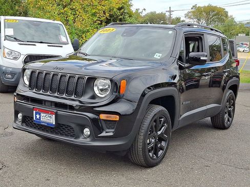 Certified 2023 Jeep Renegade Altitude image 5