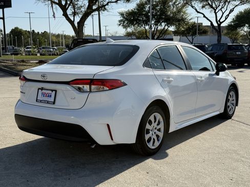 Used 2024 Toyota Corolla LE image 5