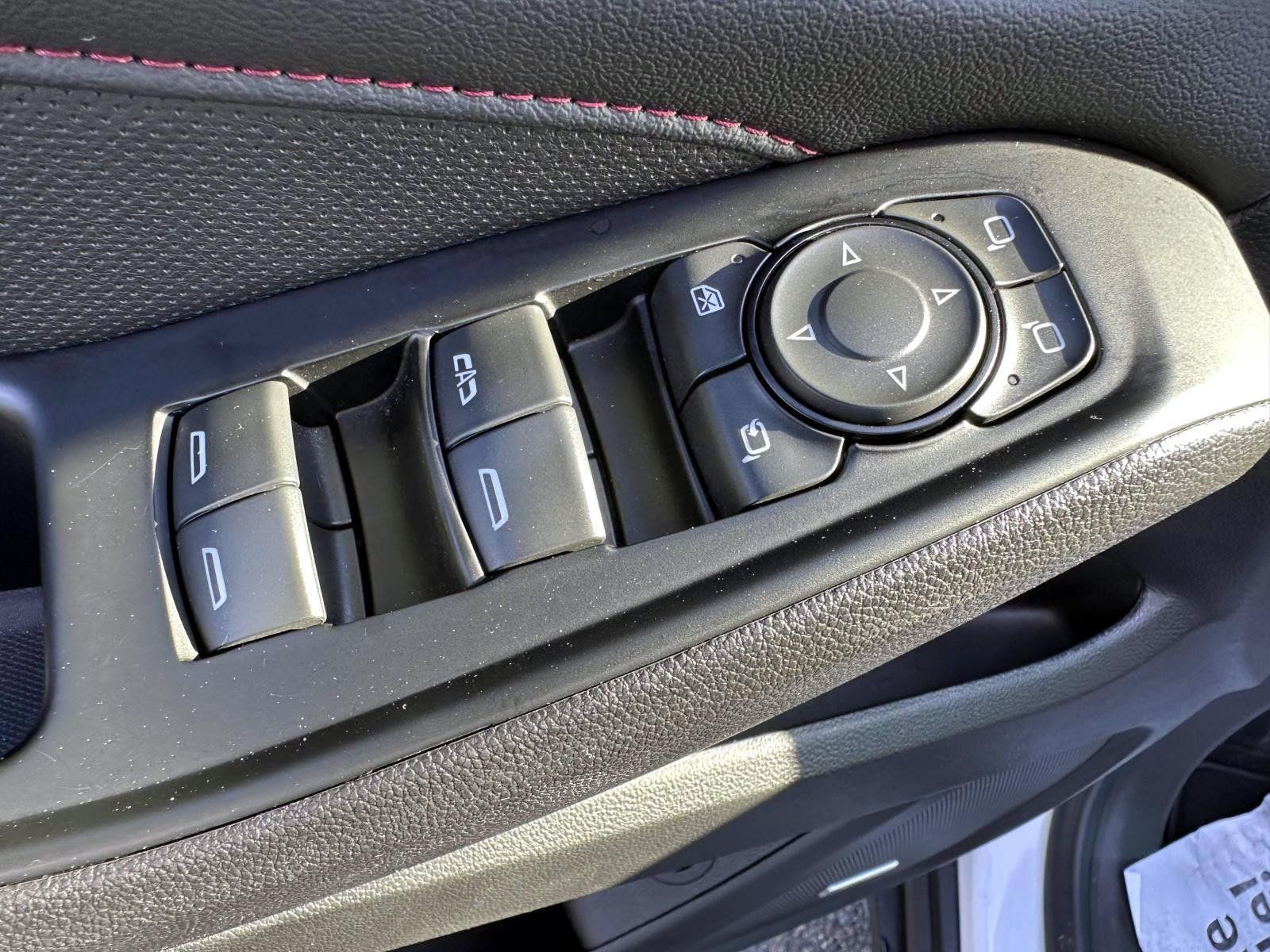 Used 2023 Chevrolet Traverse RS w/ LPO, Cargo Package AWD/4WD image 9