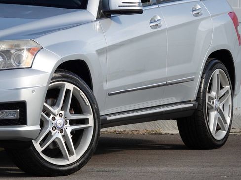 Used 2010 Mercedes-Benz GLK 350 4MATIC image 9