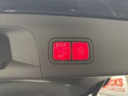 Used 2022 Mercedes-Benz GLS 450 4MATIC image 34