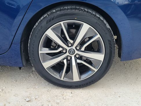 Used 2023 Nissan Maxima SV w/ Floor Mat Group image 10