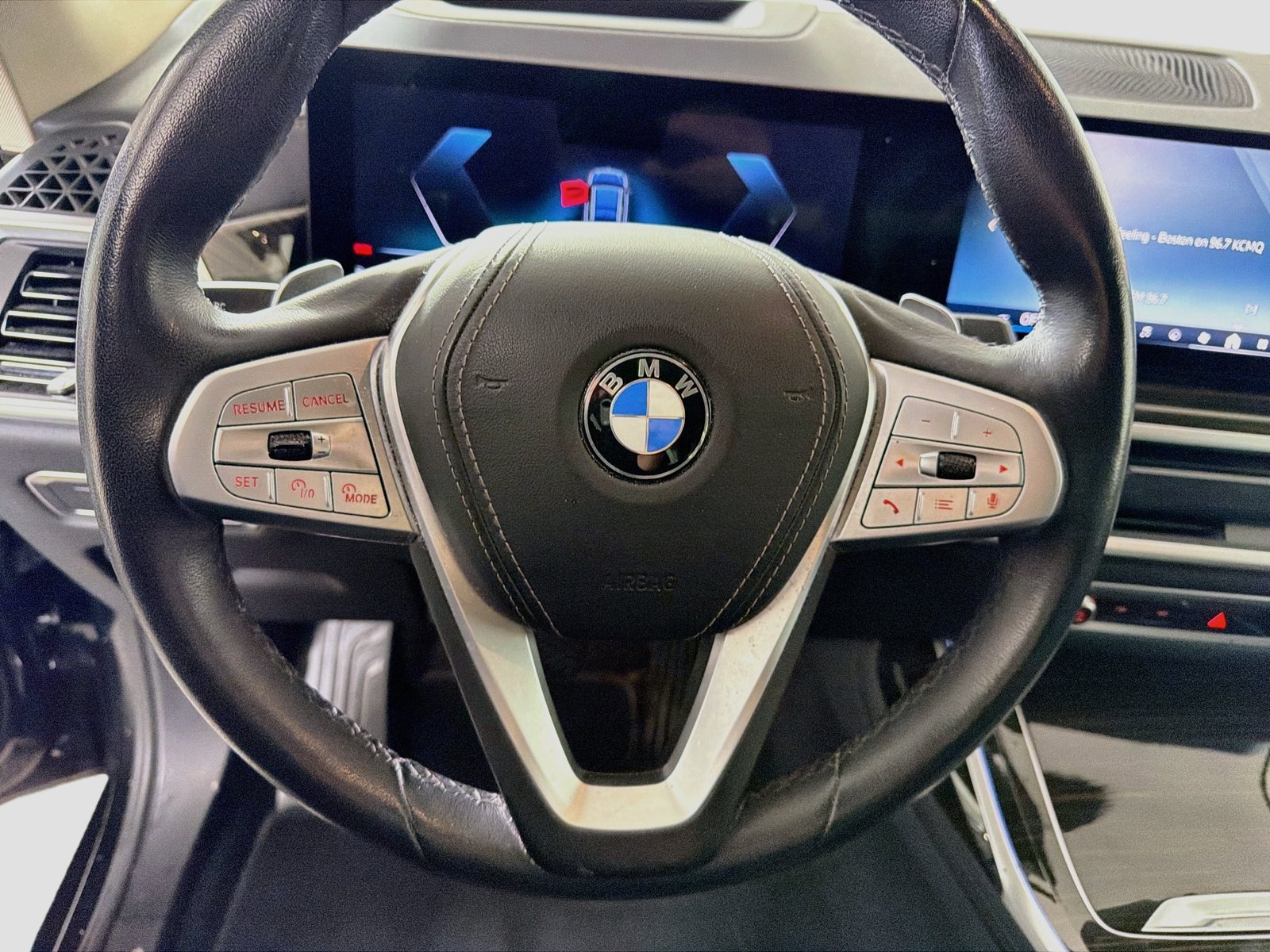 Certified 2024 BMW X7 xDrive40i w/ Premium Package AWD/4WD image 13