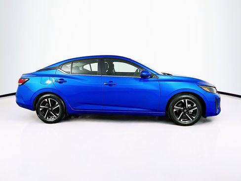 Used 2025 Nissan Sentra SV image 10