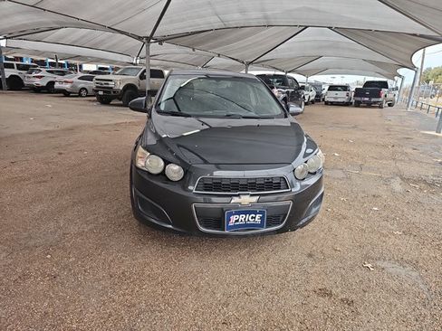 Used 2015 Chevrolet Sonic LT image 8