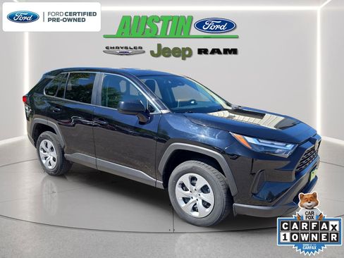 Used 2024 Toyota RAV4 LE AWD/4WD image 7