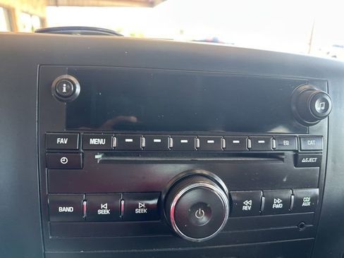 Used 2013 Chevrolet Silverado 2500 LT w/ Texas Edition image 21