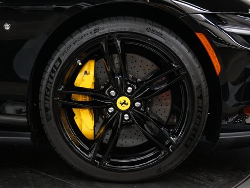 Used 2025 Ferrari Roma Spider RWD image 36