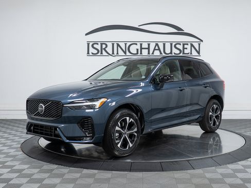 New 2026 Volvo XC60 B5 Core w/ Climate Package AWD/4WD image 1