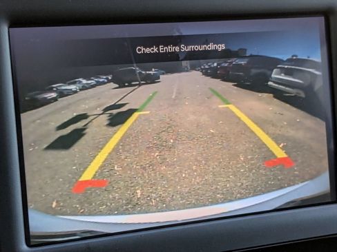 Used 2023 Chrysler Voyager LX FWD image 20