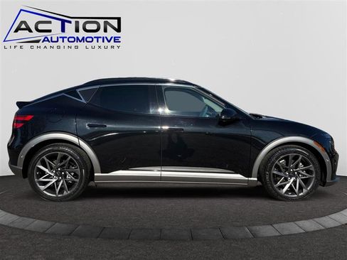 Used 2023 Genesis GV60 Advanced image 9