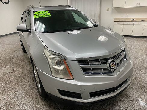 Used 2010 Cadillac SRX Luxury image 3