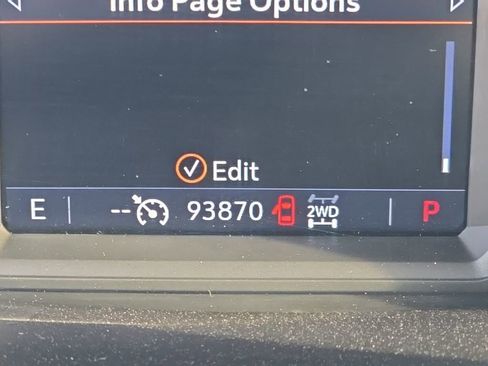 Used 2022 GMC Sierra 2500 SLE w/ SLE Value Package; image 16