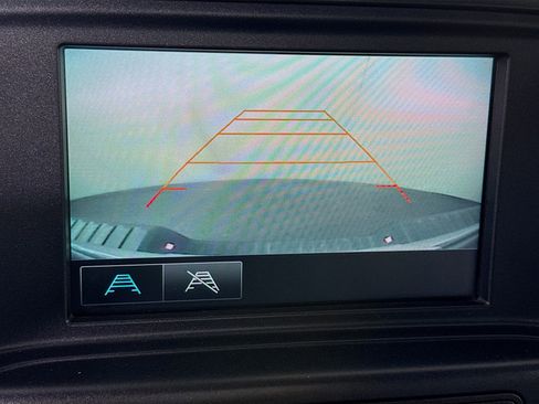 Used 2018 Chevrolet Silverado 1500 Custom image 18