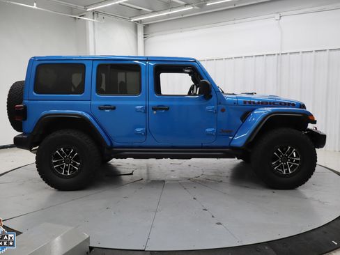Used 2024 Jeep Wrangler Unlimited Rubicon AWD/4WD image 2