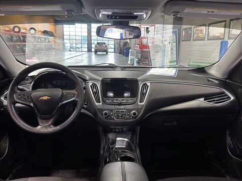 Used 2021 Chevrolet Malibu LT image 13