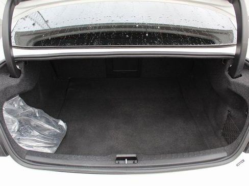 Certified 2022 Volvo S60 T8 R-Design image 5