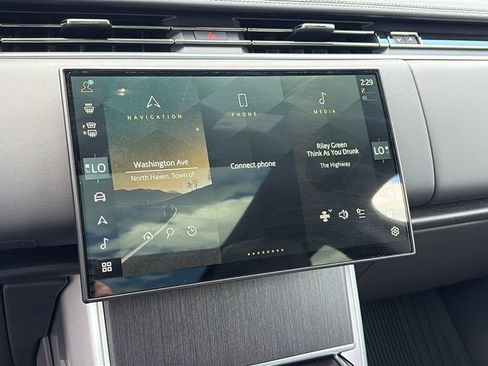 New 2027 Land Rover Range Rover SE AWD/4WD image 17